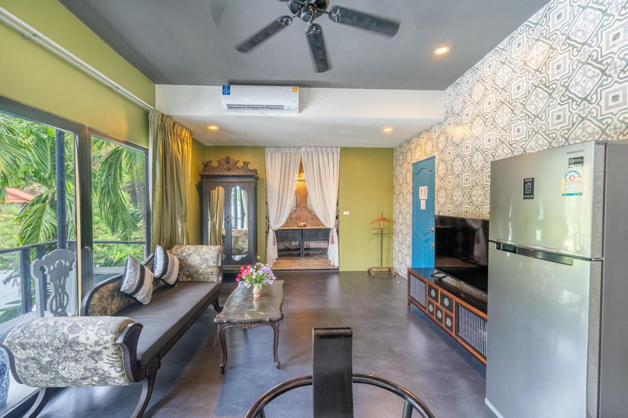 See Sea Villa Hotel Patong Exterior photo